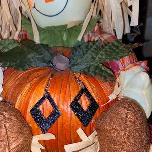 2 x Black glitter and silver dangle Earrings!